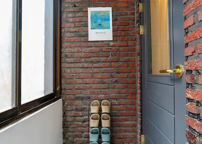 Hongdae 5 Minutes, Park View, 8-person Family, Free Parking, Luggage Storage, Early Check-in, Late Check-out, Infant Welcome, Dryer And Bidet *