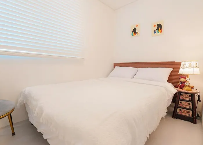Hongdae 5 Minutes, Park View, 8-person Family, Free Parking, Luggage Storage, Early Check-in, Late Check-out, Infant Welcome, Dryer And Bidet Daire Seul