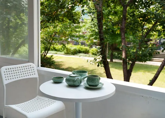 Hongdae 5 Minutes, Park View, 8-person Family, Free Parking, Luggage Storage, Early Check-in, Late Check-out, Infant Welcome, Dryer And Bidet Daire Seul