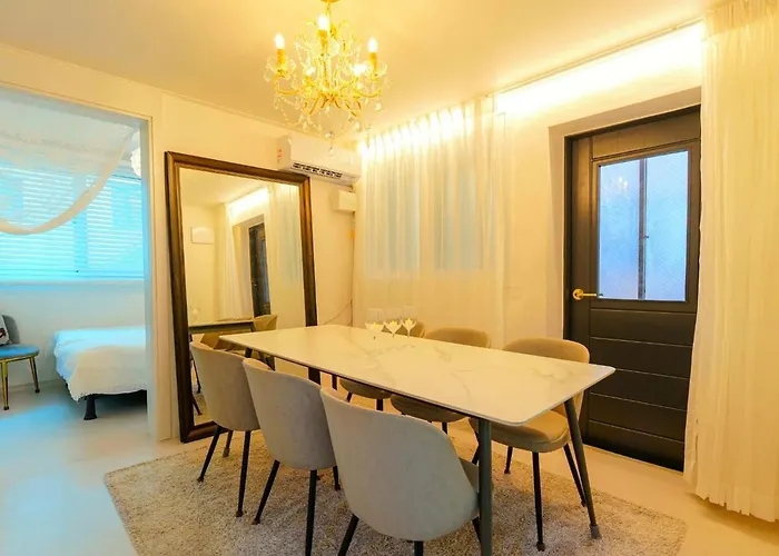 Daire Hongdae 5 Minutes, Park View, 8-person Family, Free Parking, Luggage Storage, Early Check-in, Late Check-out, Infant Welcome, Dryer And Bidet *
