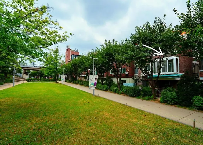 Hongdae 5 Minutes, Park View, 8-person Family, Free Parking, Luggage Storage, Early Check-in, Late Check-out, Infant Welcome, Dryer And Bidet Seul